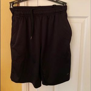 Umbro small men’s athletic shorts black